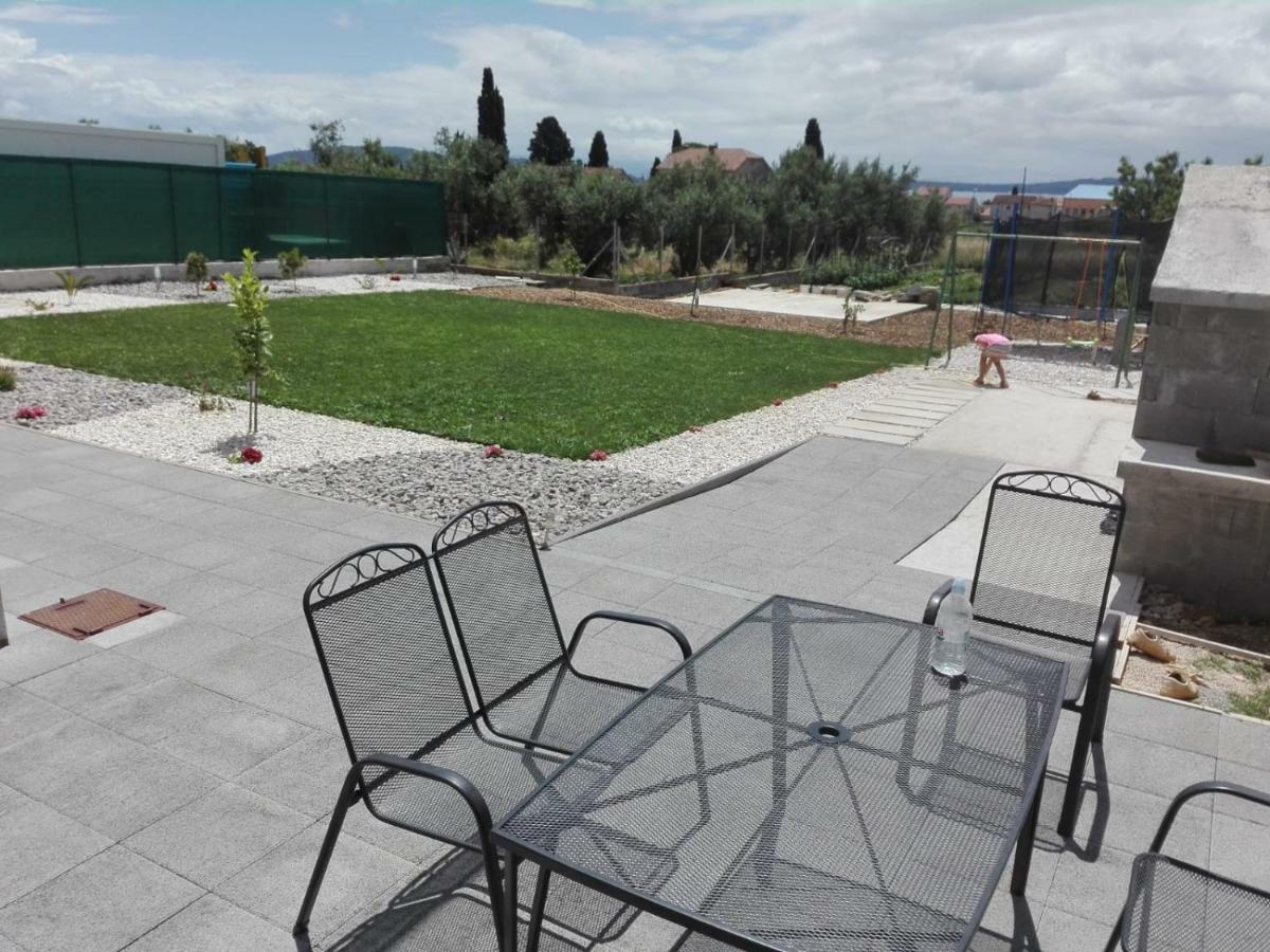 Cozy Apartment With Sea View Kastela Luaran gambar
