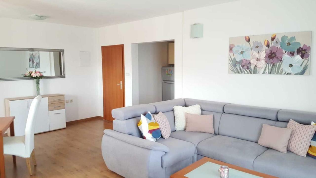Cozy Apartment With Sea View Kastela Luaran gambar